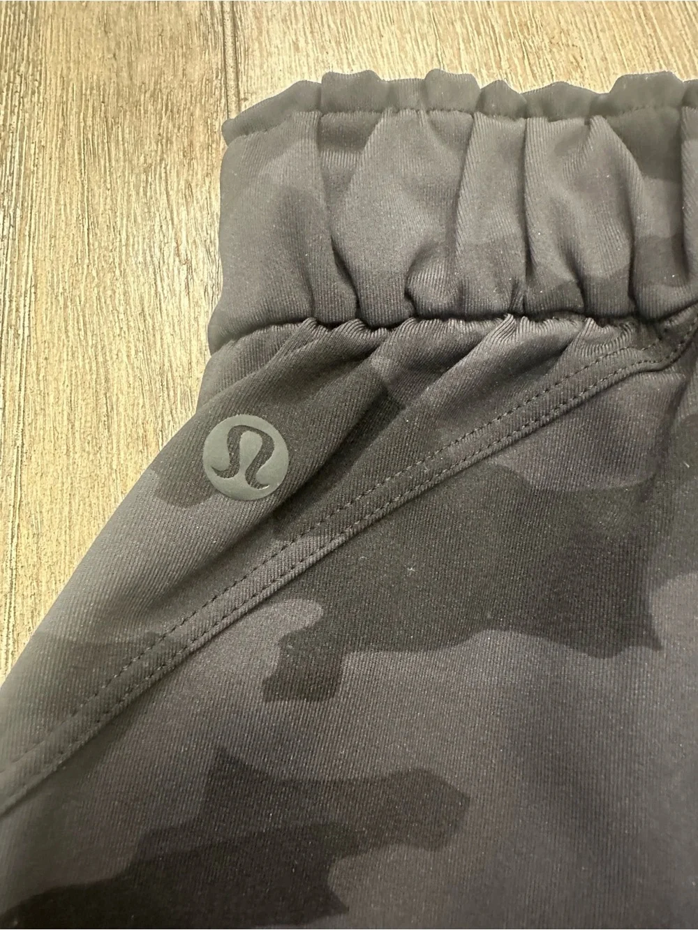 Lululemon Women’s Stretch High Rise Jogger Black Camo | Size 6
